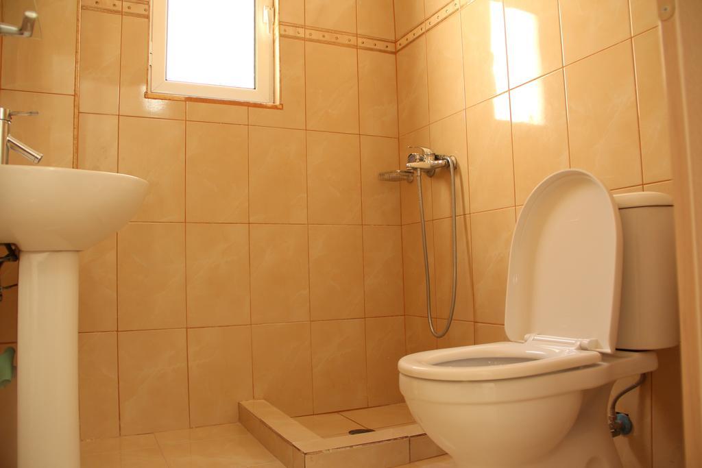 סרנדה Kristi Apartments מראה חיצוני תמונה