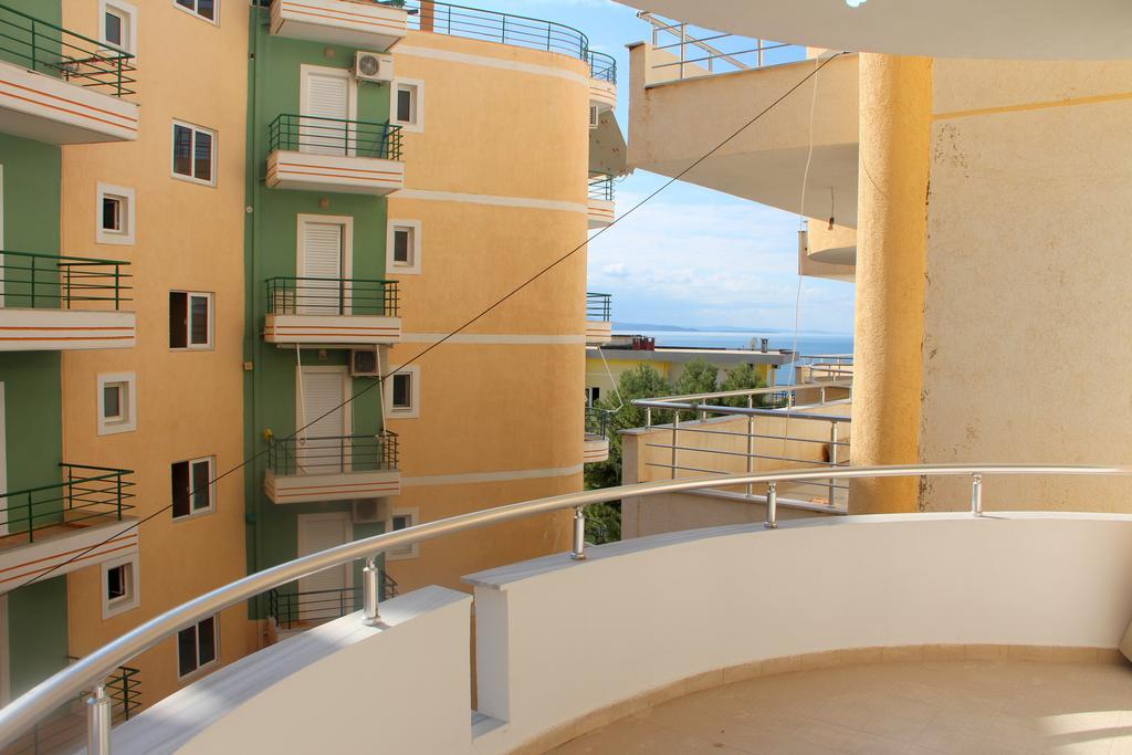 סרנדה Kristi Apartments מראה חיצוני תמונה