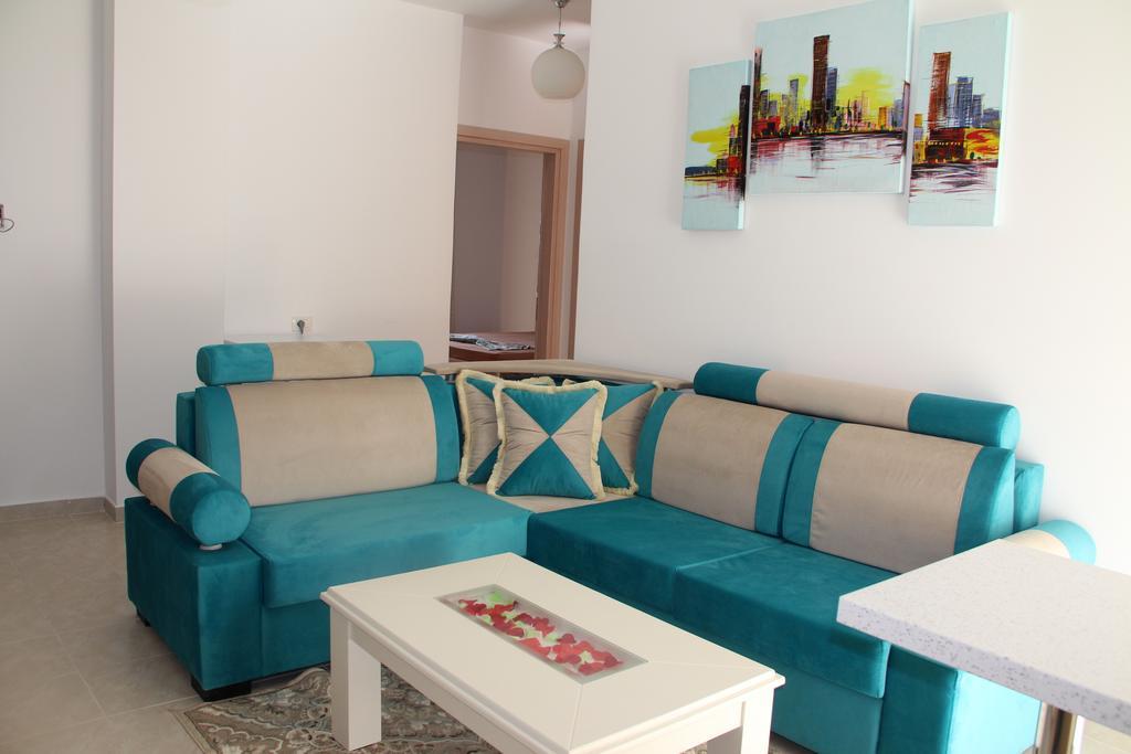 סרנדה Kristi Apartments מראה חיצוני תמונה